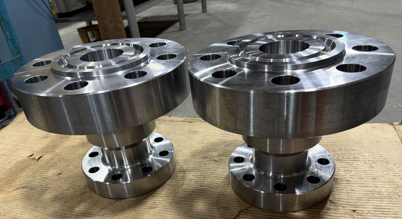 Size-reducing spool adaptor